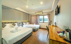 De Lavender Bangkok Hotel